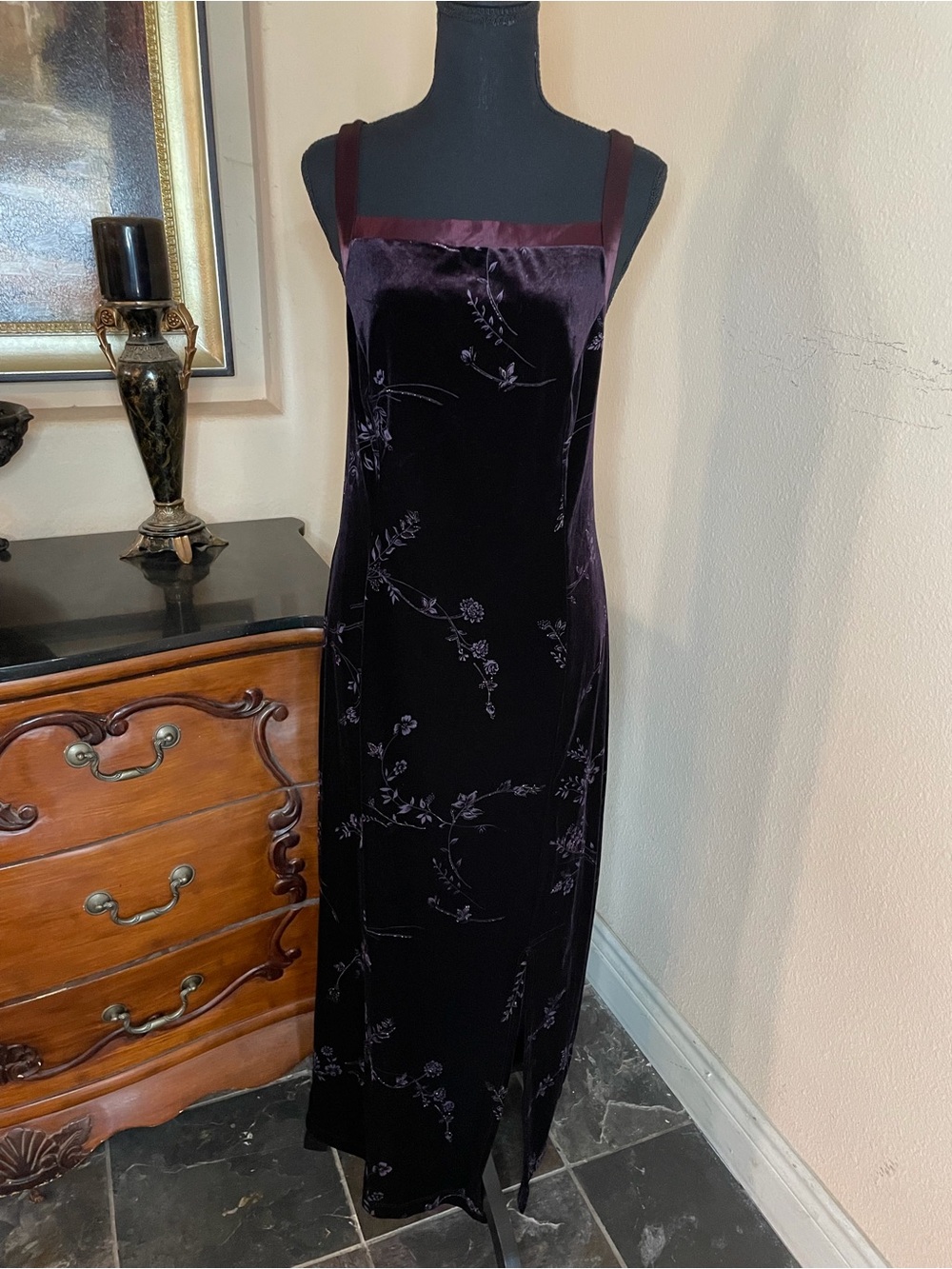 Dark romantic 90s vintage velvet gothic slip dress